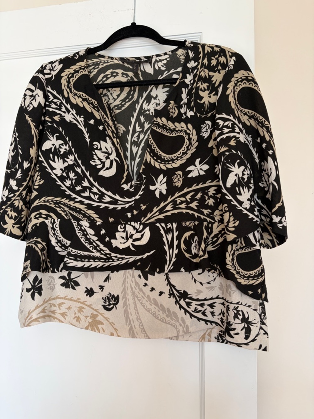 BCBGMaxAzria Black and Cream Paisley V-Neck Blouse